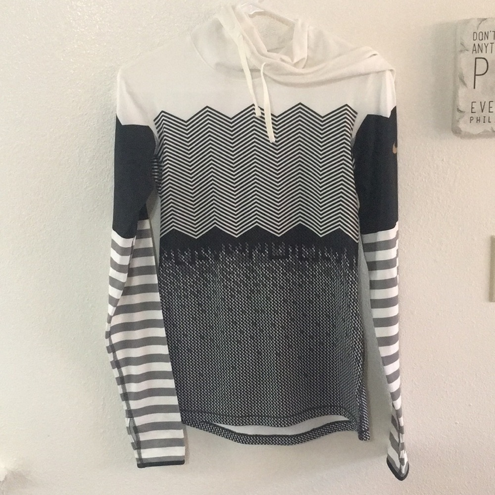 Nike dri fit pullover